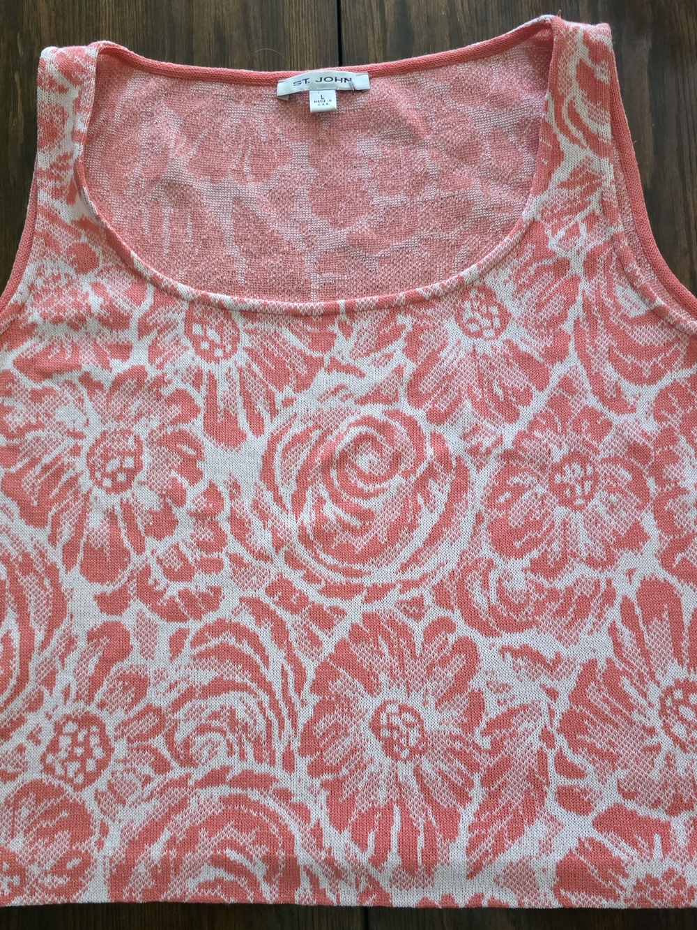 St. John Coral and Cream Floral Knit Scoop Tank Lg
